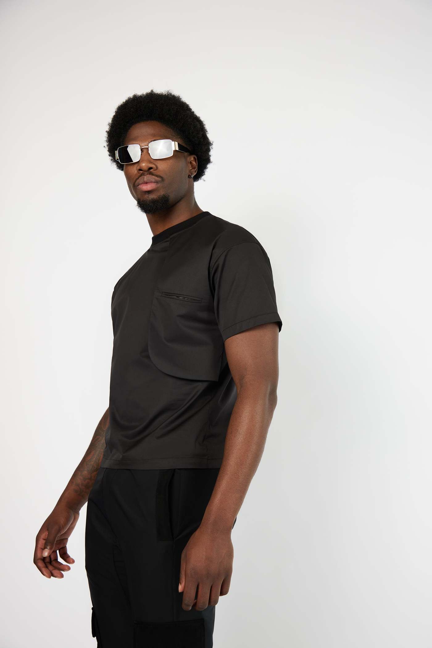 Black Asymmetric Pocket T-shirt in Recycled Nylon Classic Fit, Design, Designer menswear, designer t-shirt, designer top, Fashion, Fashion Statement, fashionista, HIS, long sleeve top. sheer top, Men's Fashion, Men's Wear, mens top, Menswear, Menswear Fashion, Men’s designer clothing, short sleeve t-shirt, t-shirt, top, Unique Top, unisex, womenswear Vidi Blak 